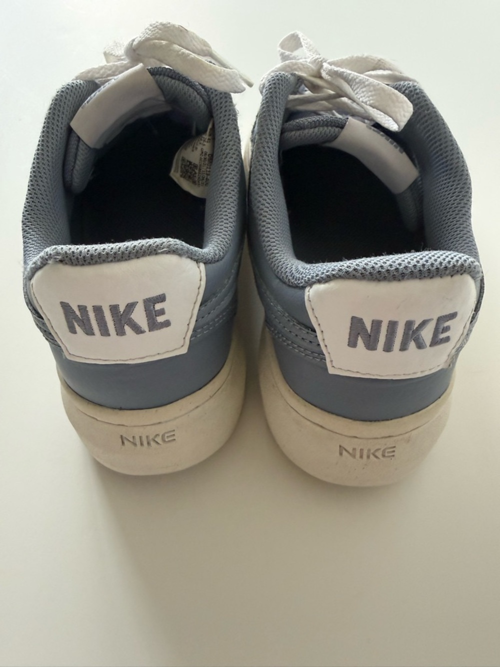 Nike Classic Blue and White Sneakers Size 9.5 (26.5 cm) - Picture 4 of 9